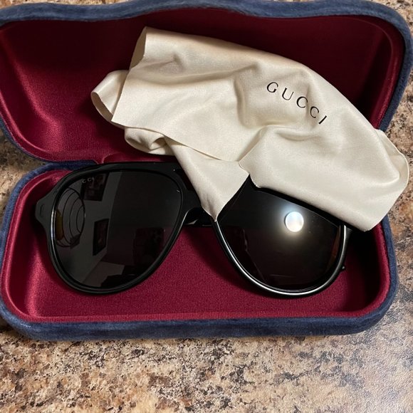 Gucci Mens UV Protection Retro Aviator Sunglasses Black 59mm. - Picture 3 of 8